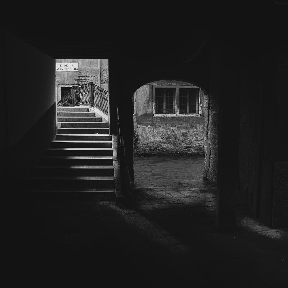 Alley and bridge